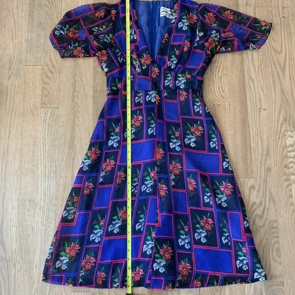 Give me night fever, night feverrrr… in a vintage 70’s Marie Robelle dress! - Picture 13 of 13